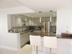 Kitchen 1 300x225