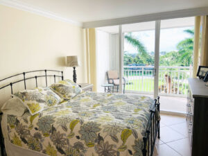 Guest Bedroom1 300x225