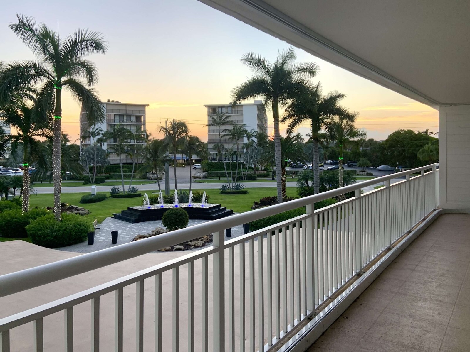Barclay 316 | Seasonal Rental with Amazing Sunset Views! img 0047